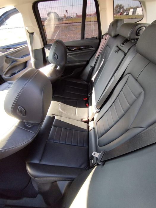 Vând BMW X3 sDrive