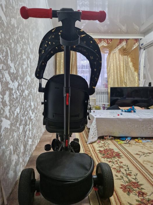 Коляска прогулочная