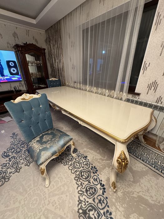 Стол со стулями 8 шт