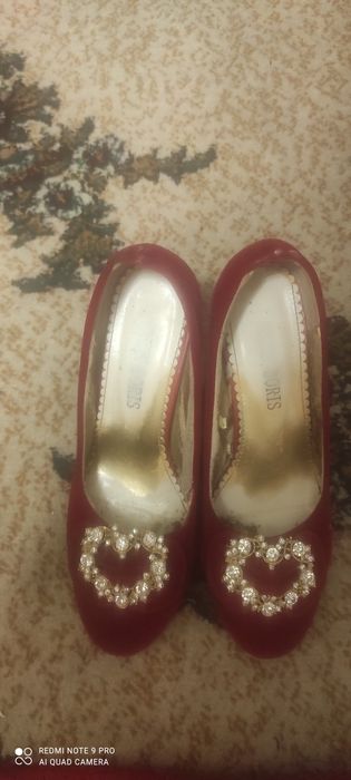 Аёллар учун туфли.