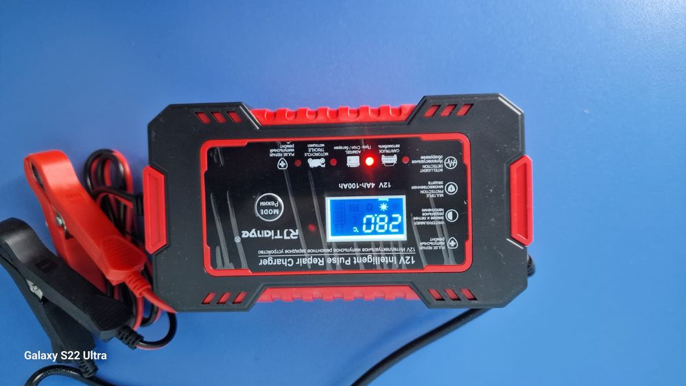 Зарядно за акумулатори   12V