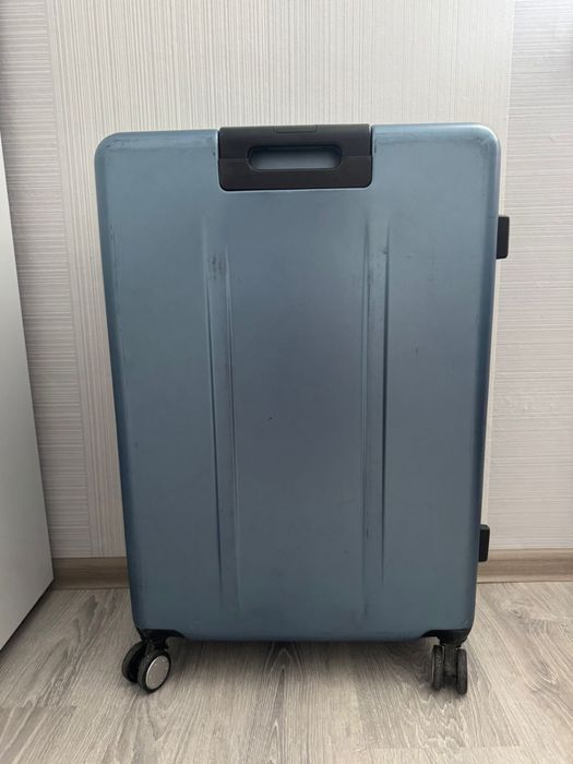 Продам чемодан, большой