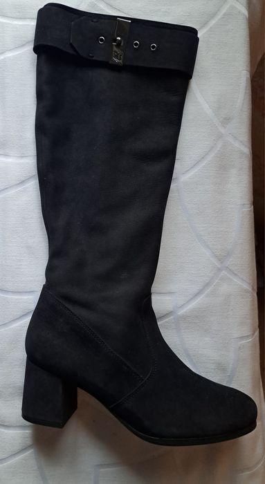 Ест.кожа-фин велурЕсено,пролетни бутуши