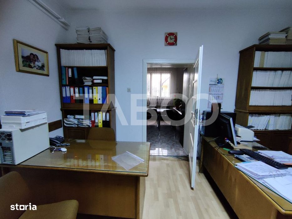 De inchiriat fabrica de productie cu birouri si parcari in Sibiu