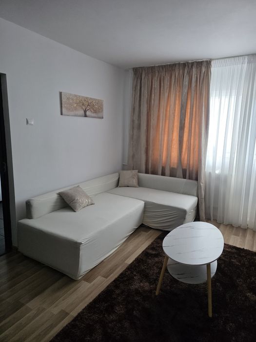 Apartament 2 camere. Zona păcii/militari, închiriere