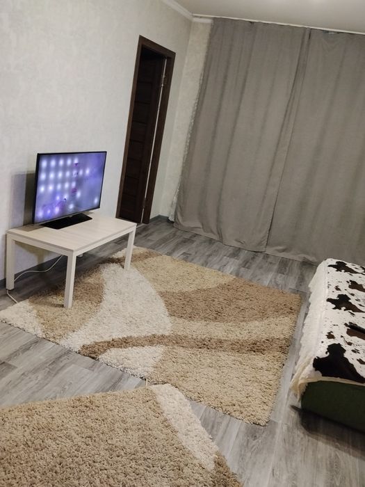 Сдаётся 2 х ком .квартира .2500 час