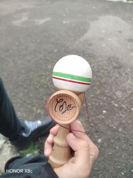 Vând kendama sweets prime
