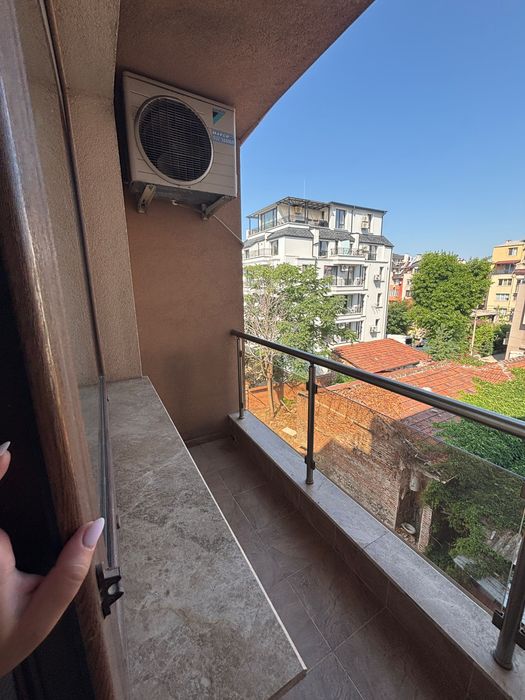 Дава се под наем Тристаен апартамент в Пловдив, Съдийски - 87 кв.м за 612 € - Снимка #1