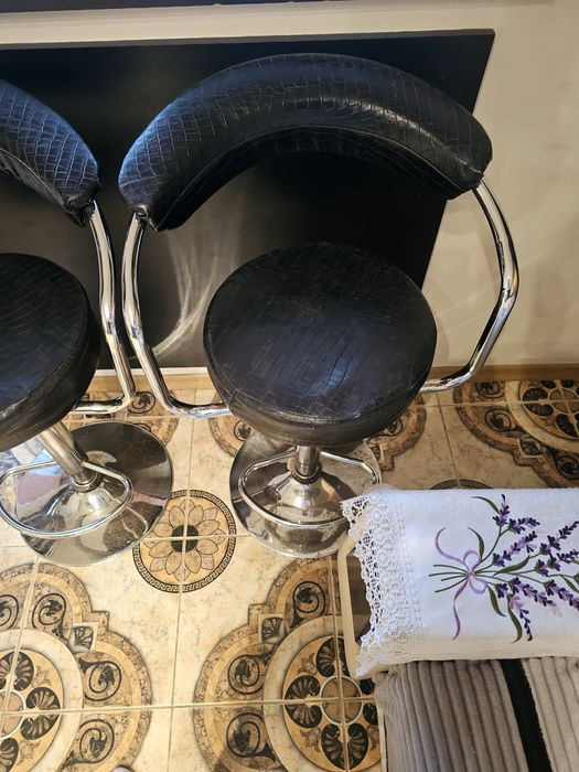 Scaune de bar din piele