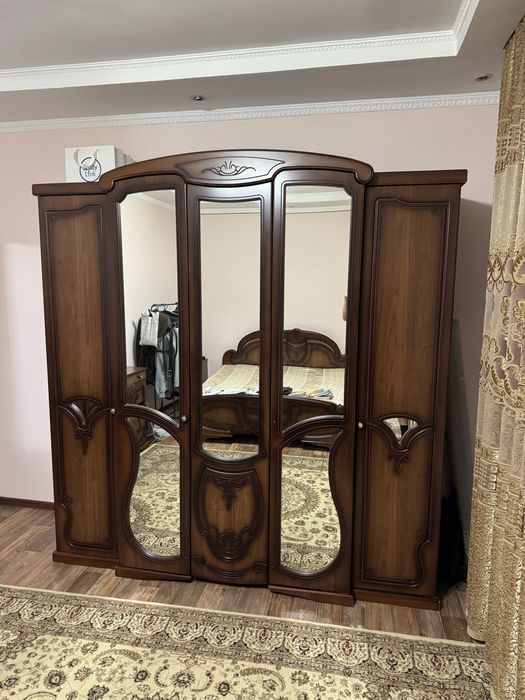 Продам спальный гарнитур