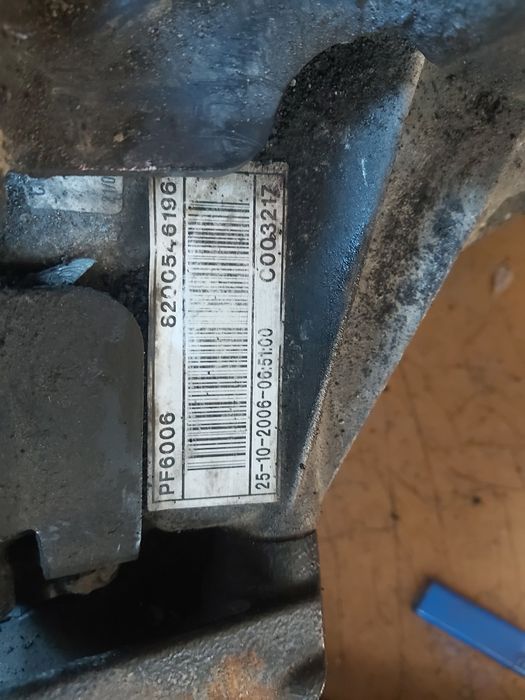 Скоростна кутия и съединител отлични, Рено Мастер  2.5  120 к.с 2006 г