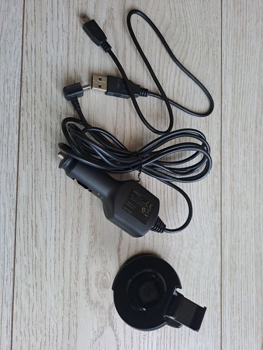 Продавам навигация GARMIN DRIVE 5I EUROPE LMT-S