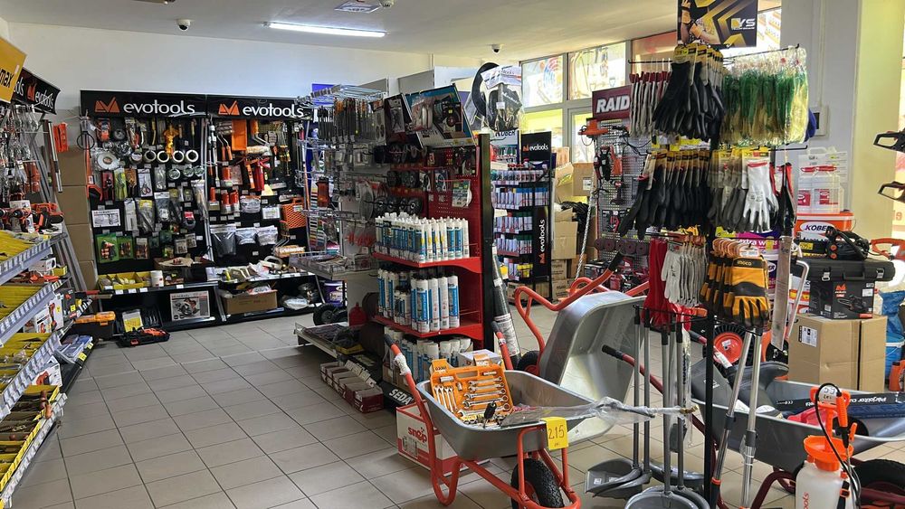 Afacere la cheie – Magazin bricolaj complet echipat + stoc 25.000 €