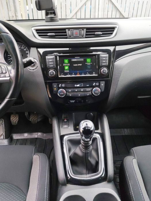 Nissan Qashqai N-Connecta panoramic