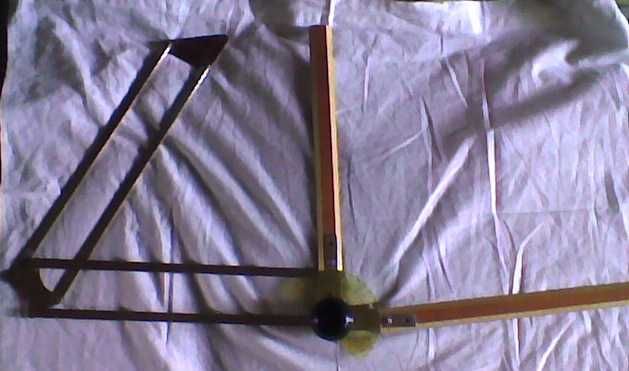 Чертежный прибор / устройство для черчения