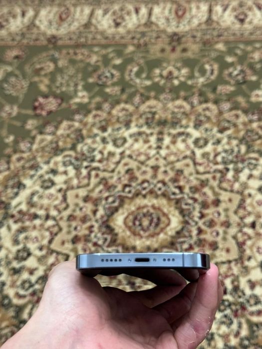 Продам айфон 13 Про