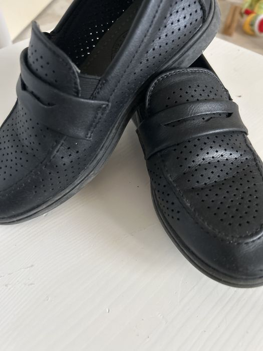 Продам туфли для мальчика