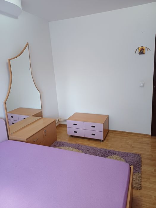 Mobilier dormitor complet-pat, saltea, sifonier, birou,comoda,noptiera
