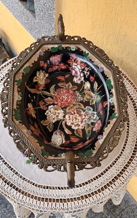 Fructiera din Porțelan Craquelle și Bronz