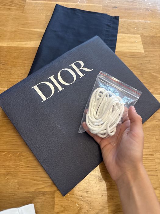 Dior b30 countdown