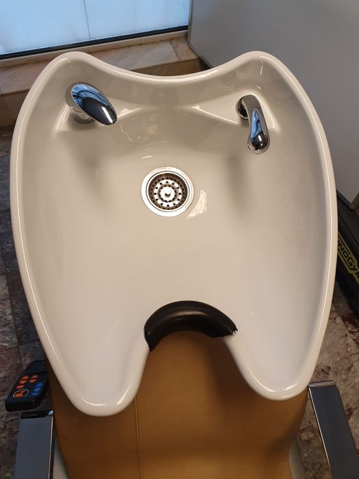 Scafa coafor cu masaj Shiatsu
