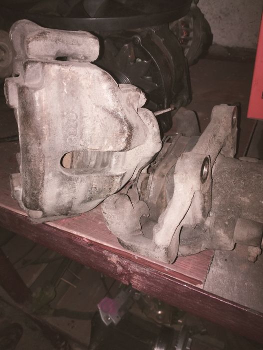 Суппорт Ауди 100 с4