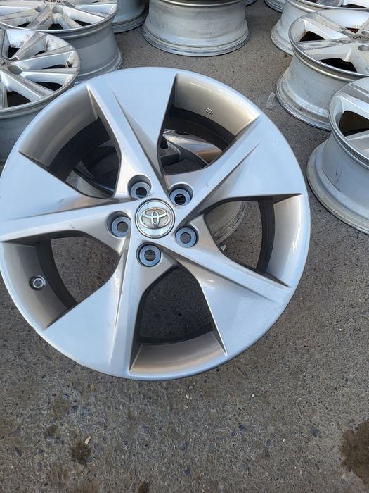Диска привозные R18 Toyota Camry 50