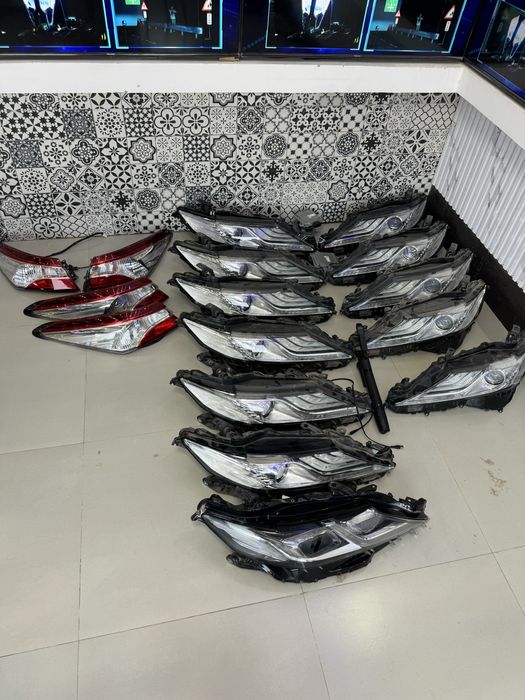 Фара на Toyota camry 70-75