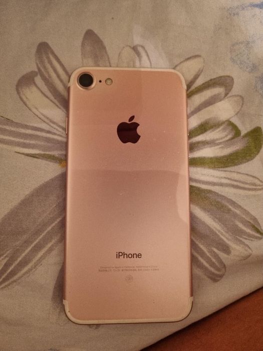 Айфон 7 в хорошем состояние