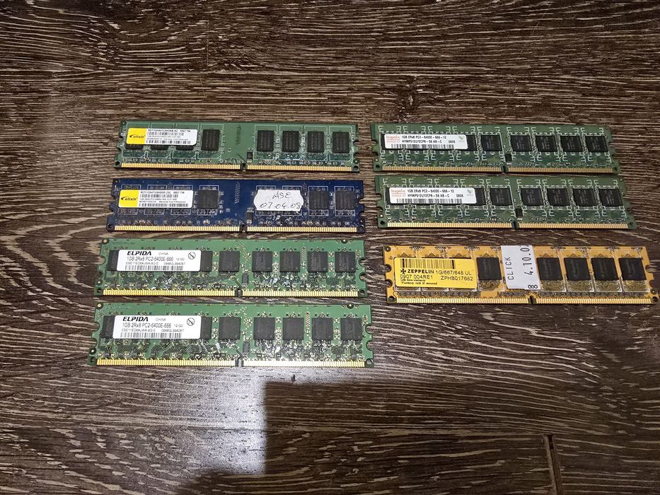Memorii ddr2 de 1GB de vânzare
