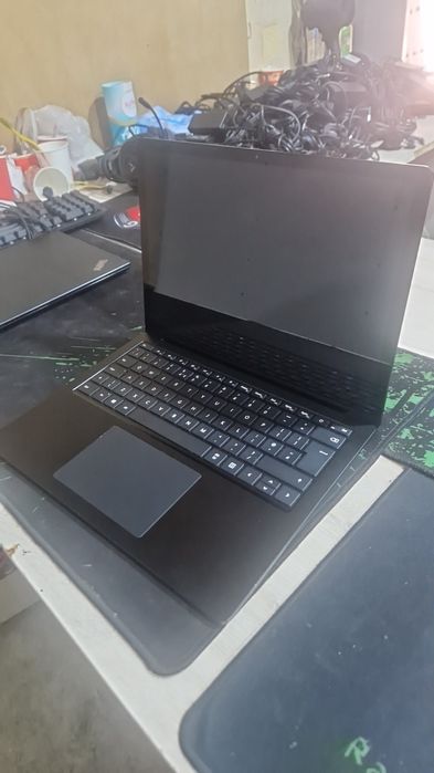 Microsoft surfice laptop 3 core i5