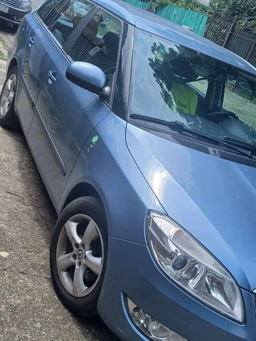 SKODA Fabia 2012 — imagine 3