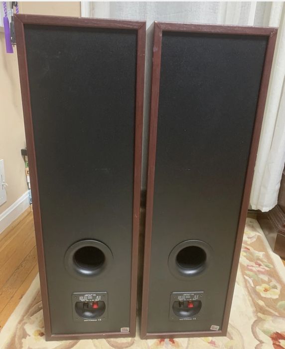 Vând sau schimb boxe Jamo98 Floorstanding