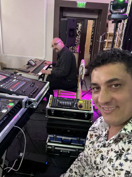 Dj Solist Vocal Bucuresti-Ploiesti.Muzica si Lumini,Nunta,Botez.LIVE