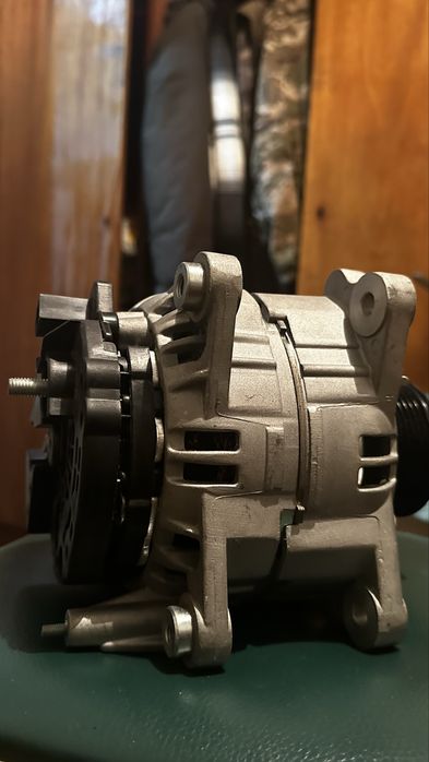 Продам Генератор от Ауди А6 С4