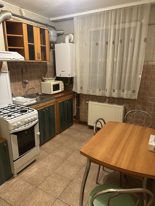 Inchiriez apartament 2 camere zona centrala