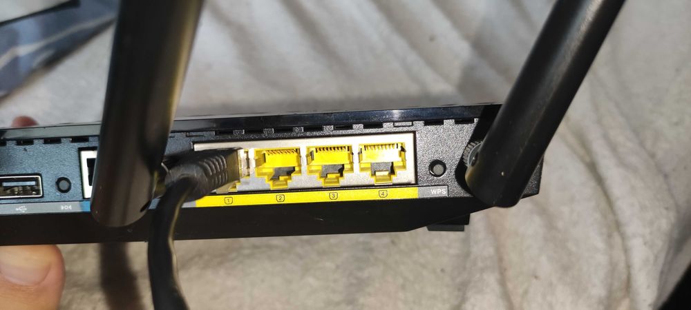 Router Asus RT-N18U 600Mbps High Power 3 Antene, 4xGigabit, USB3.0,