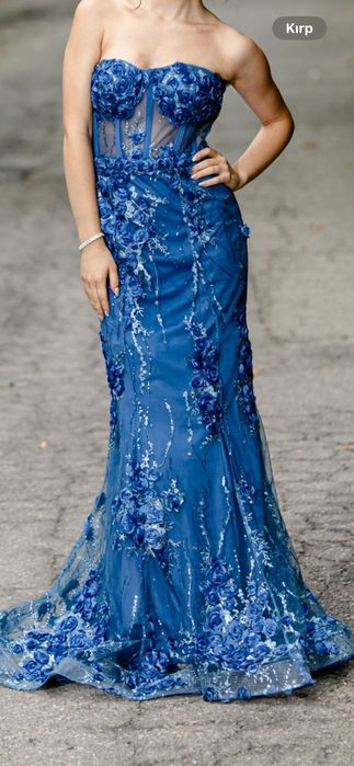 Рокля в отлично състояние