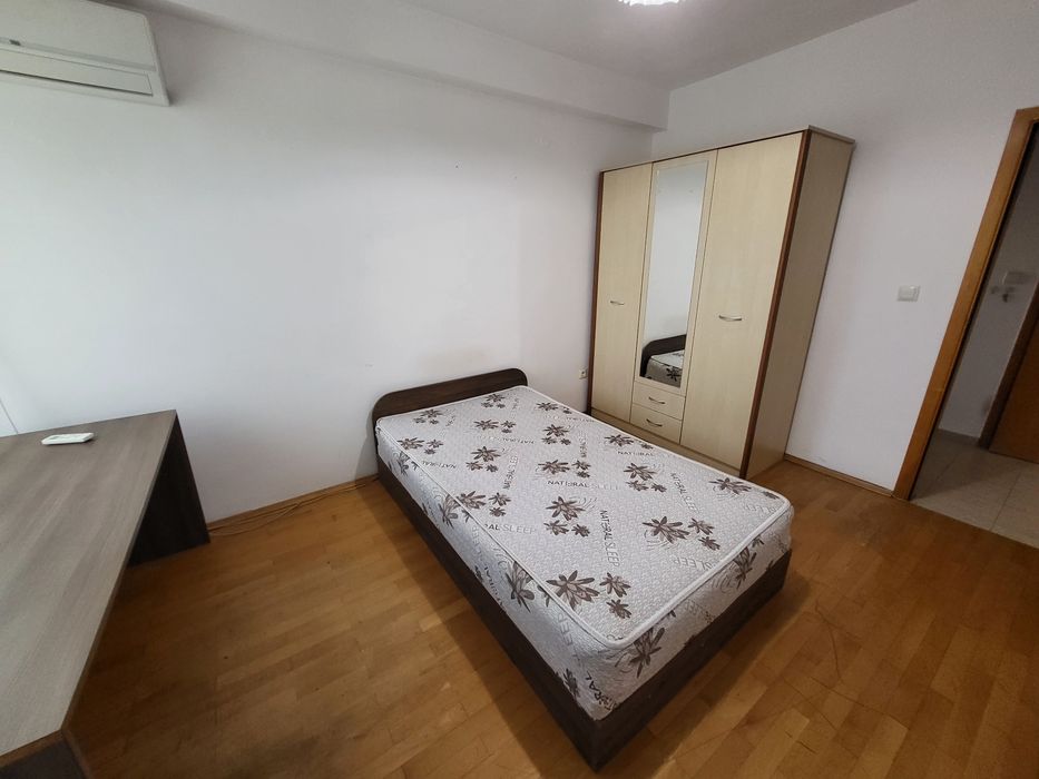 Дава се под наем Тристаен апартамент в Варна, Център - 95 кв.м за 408 € - Снимка #3