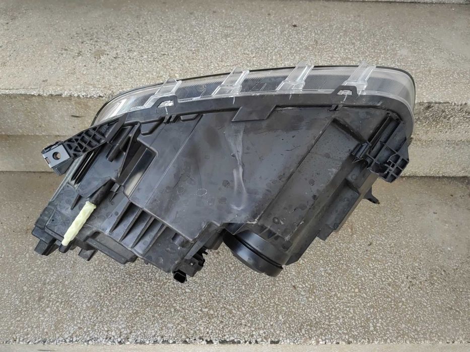 Фар Dacia Duster LED десен / Фар Дачиа Дъстър Оригиналнен