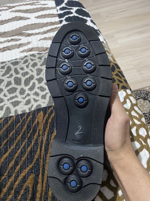 Новая,зимняя обувь