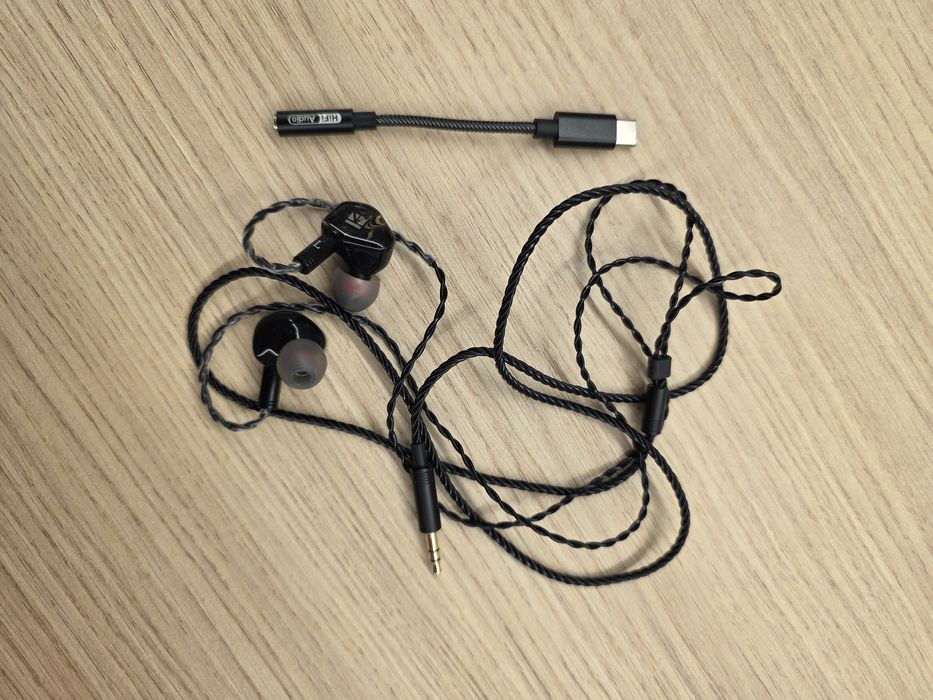 IEM-наушники KBEAR KB01 в комплекте с усилителем
