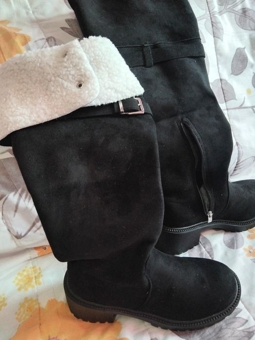 Дамски чисто нови ботуши велур 39