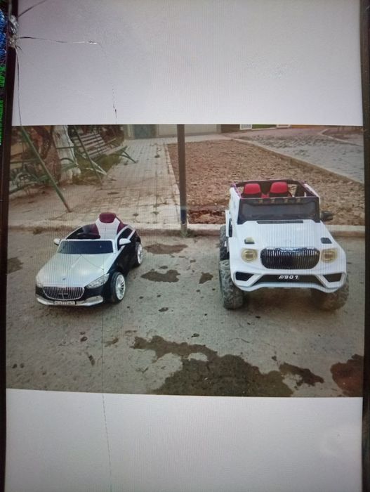 Detiski moshina sotiladi