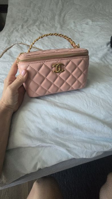 Малка розова чанта Chanel