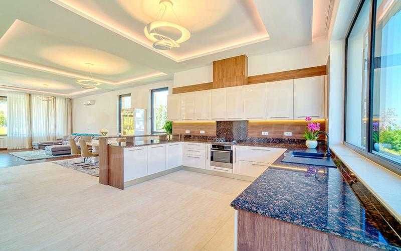 Дава се под наем Двустаен апартамент в София, Бъкстон - 79 кв.м за 438.6 € - Снимка #1