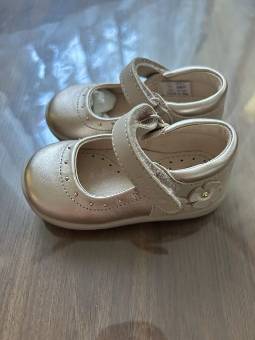 Vand pantofi fete Mayoral