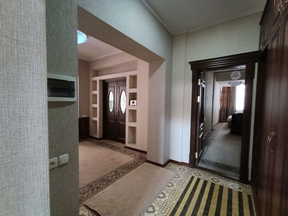 Наманган шахар Амур Тимур (вокзал)да люкс квартира ижарага  берилади