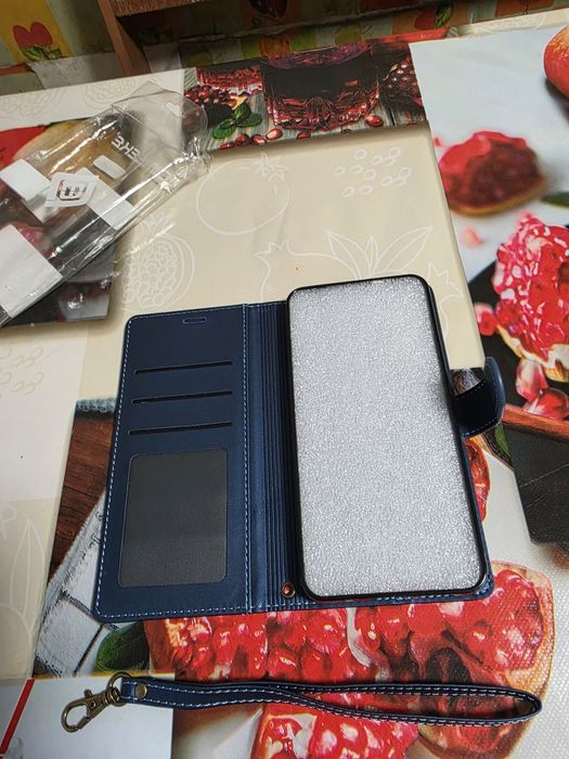 Продам чехол книжка s 24   ! Новый!!