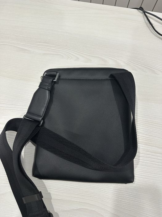 Сумка кожанная через плечо Boss